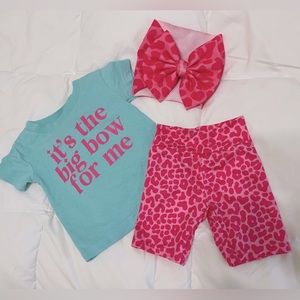 NWOT “It’s the big bow for me” baby girl outfit